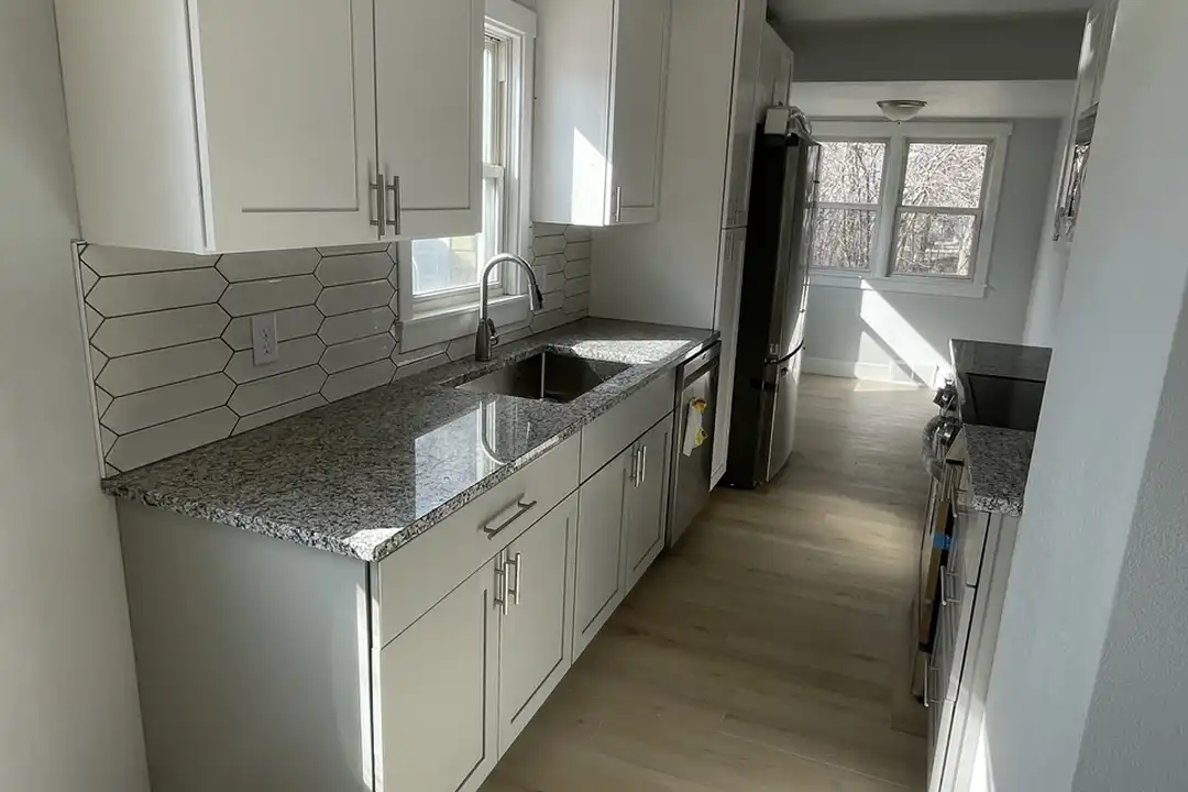 913 13th St S – photo 1