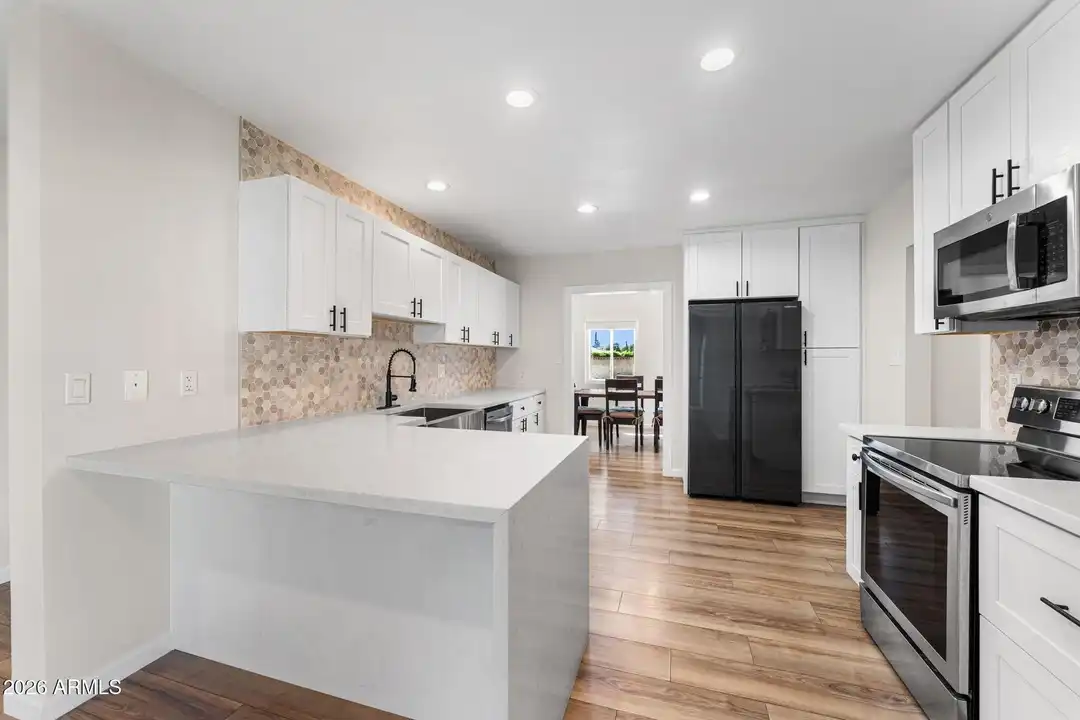 8302 E Windsor Ave - View 5