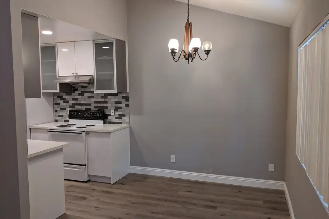 1414 E Orange Grove Blvd unit 6 - View 2