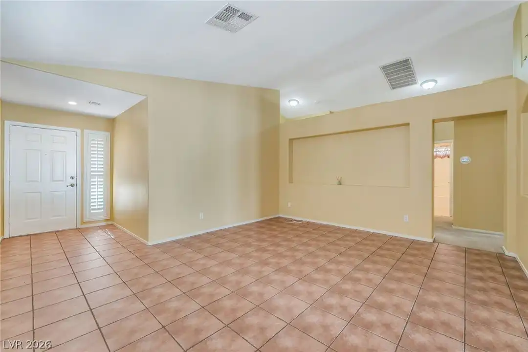 9346 Coral Berry St - More