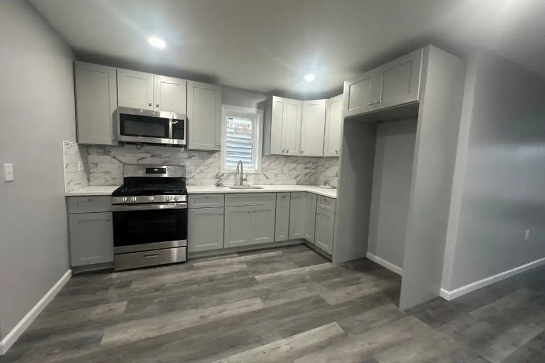 194 N 1st St - View 3