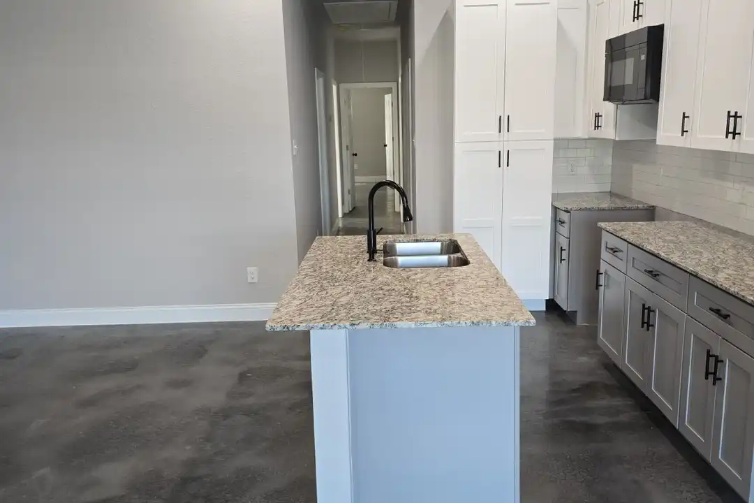 House in Kendleton - View 4