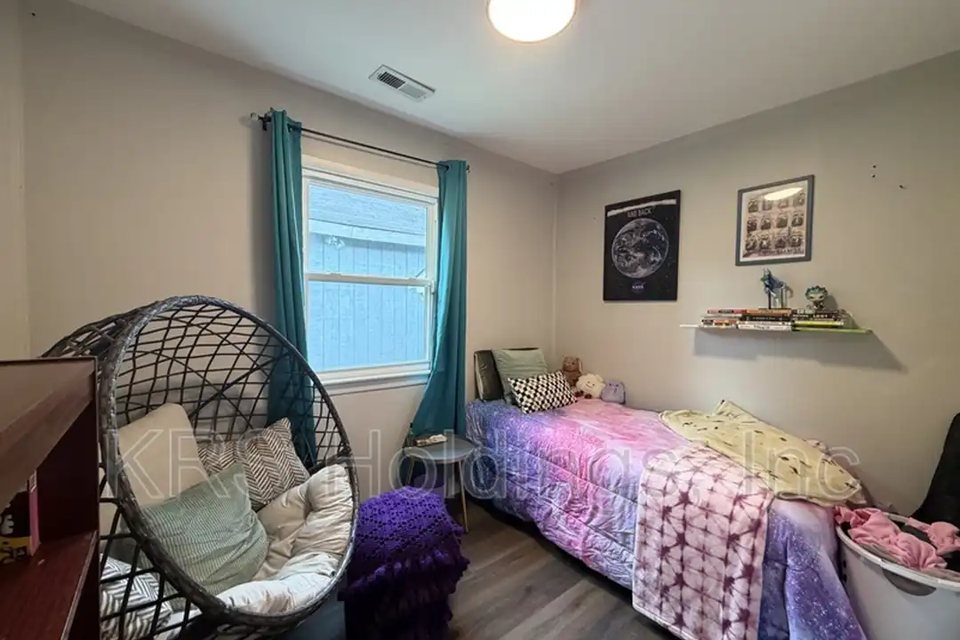 1474 Morgan Dr - More