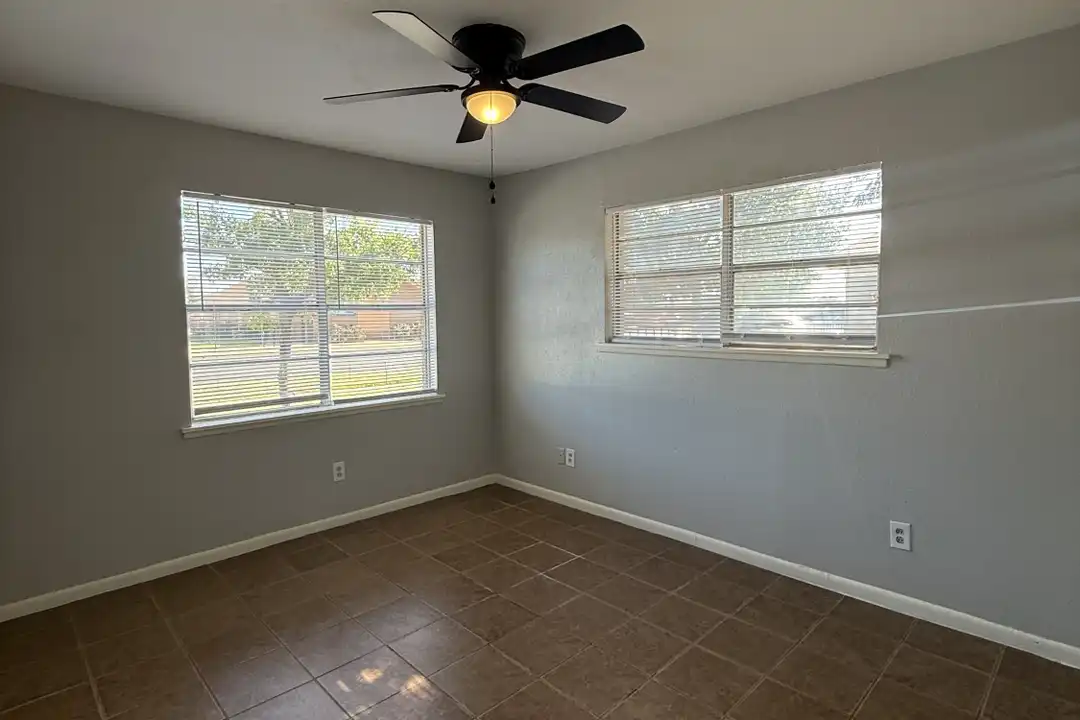 House in Lubbock - View 6
