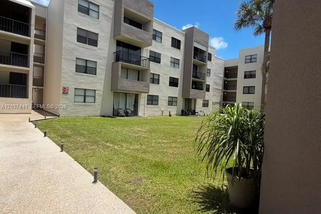 8000 SW 149th Ave unit A406 - View 3