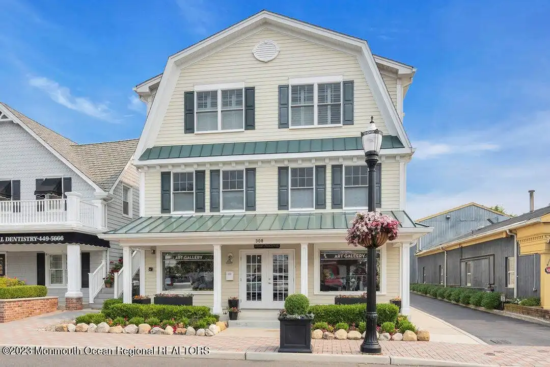 308 Morris Ave #A - View 2