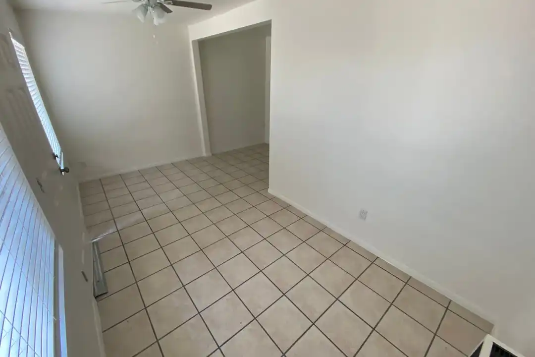 5310 Carpinteria Ave unit 10 - View 2