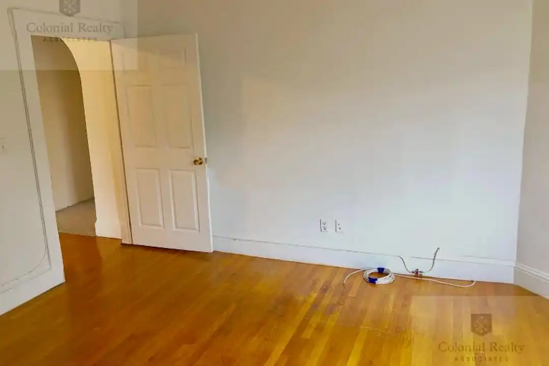 38 Newton St - More