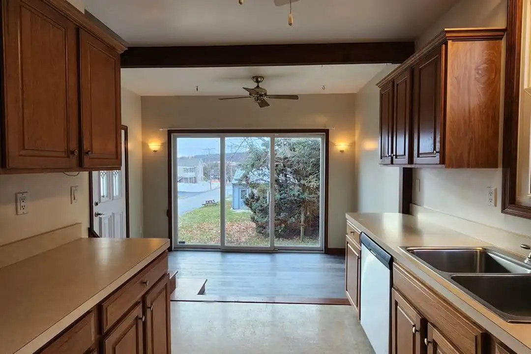120 Cooper St - View 3