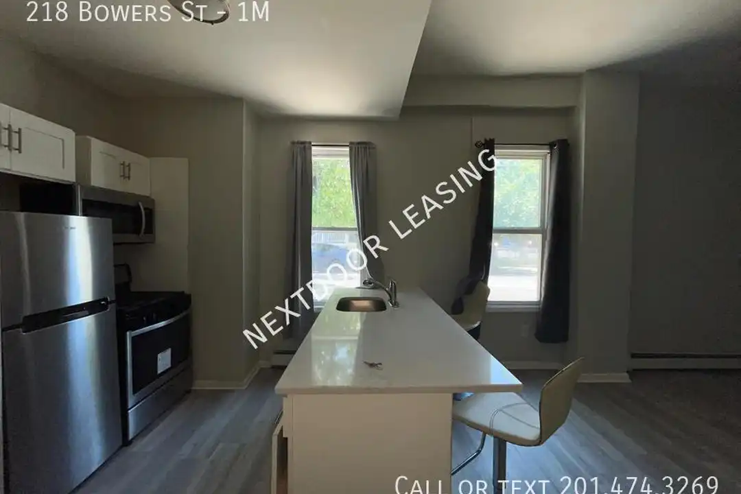 218 Bowers St - View 3