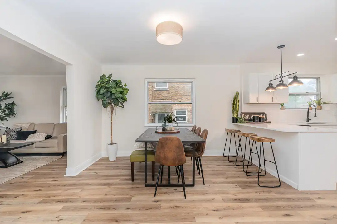 3245 Koenig Ave unit 0 - View 6