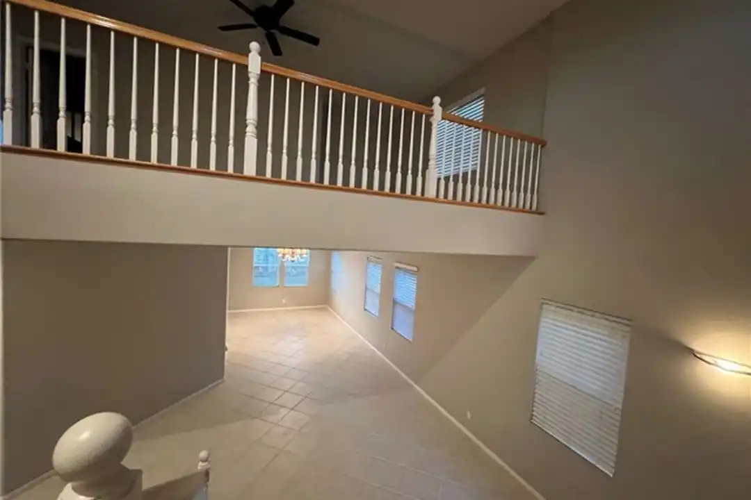 31142 Sunningdale Dr - View 6