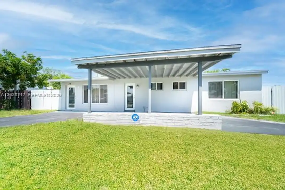 1720 SW 64th Terrace – photo 1