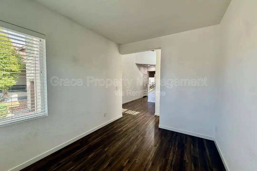 17508 E 111th Pl - More