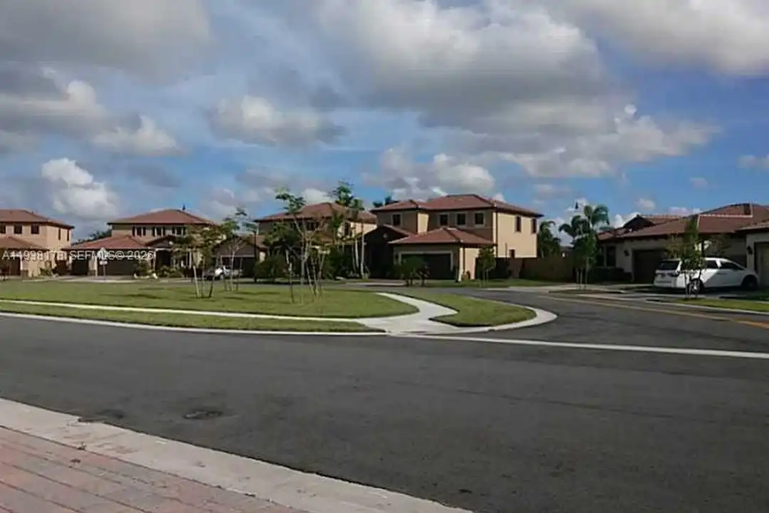 191 SE 35 Ave - View 3