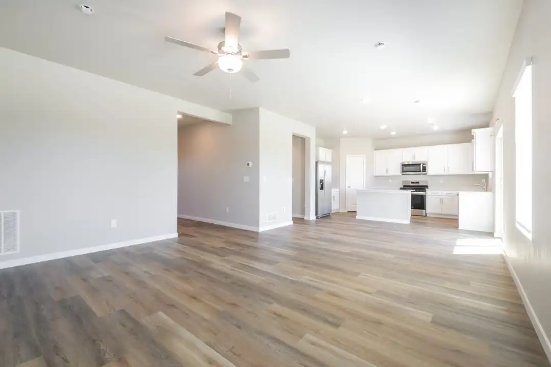2130 Christina St - More