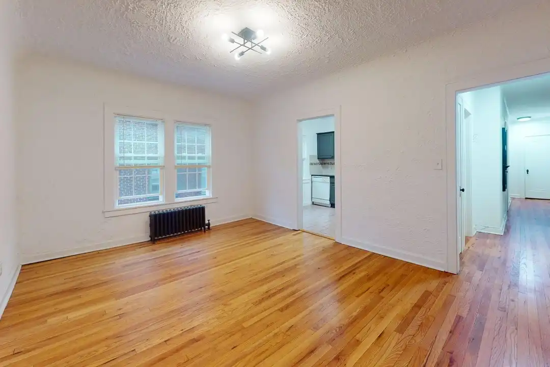2666 N Moreland Blvd – pohled 5