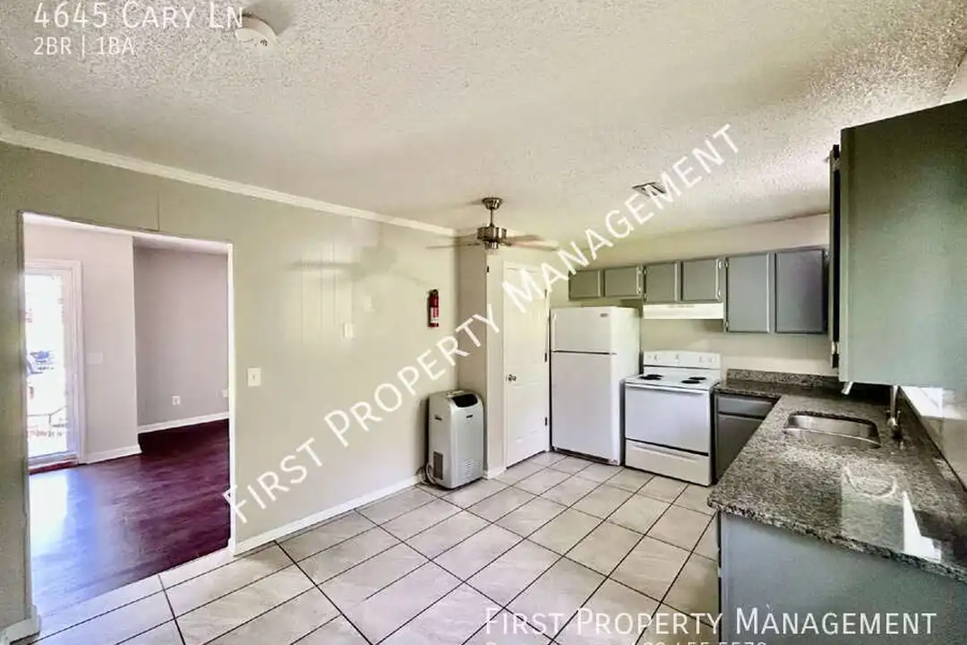 4645 Cary Ln – photo 1