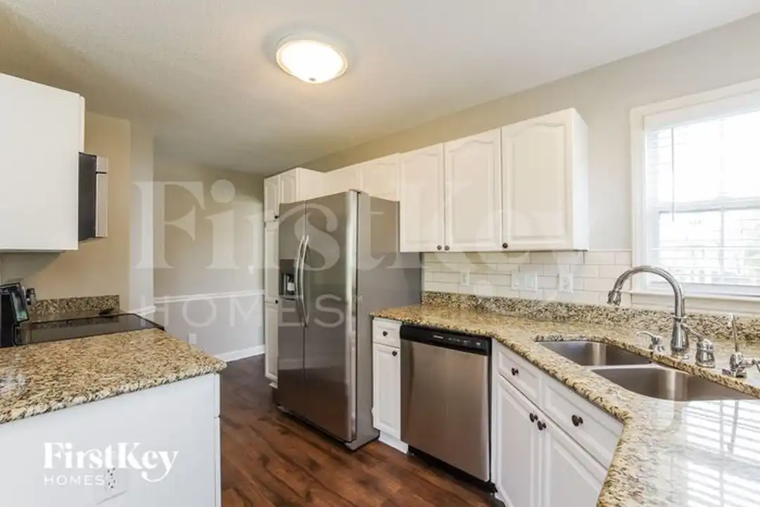 1703 Glenn Meade Dr - More