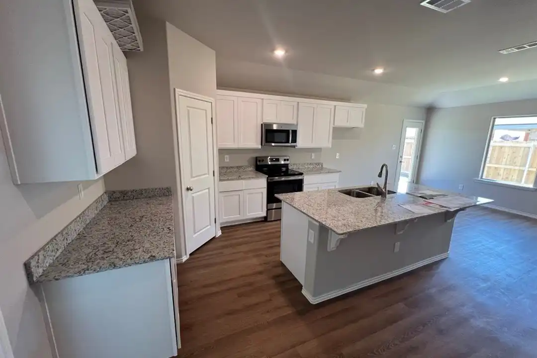 7216 E County Rd 99 - View 5