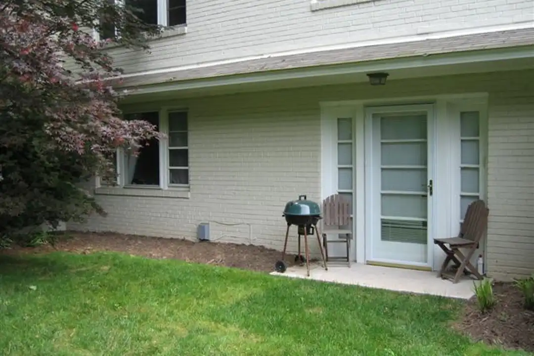 5319 Pooks Hill Rd – photo 1 of 11