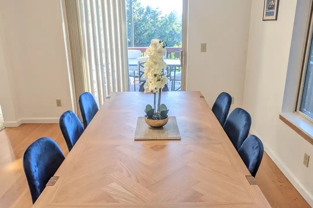 227 Bromley Dr - View 5