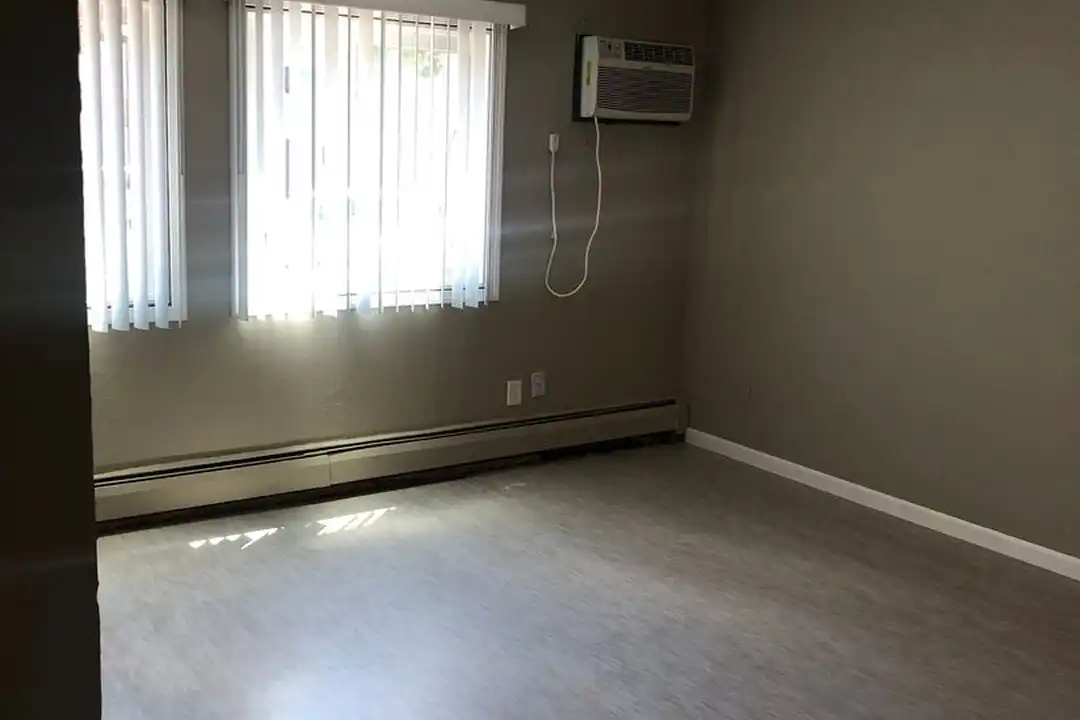 2631 Columbus Ave S unit #209 - More