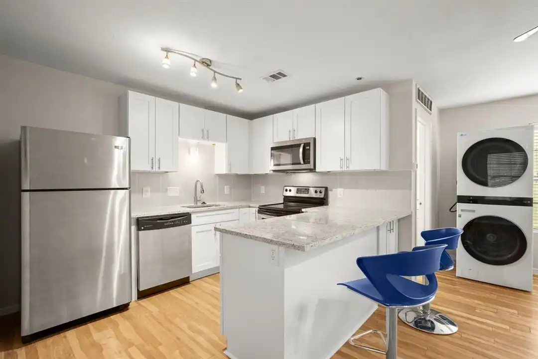 Apartment in Austin - View 3