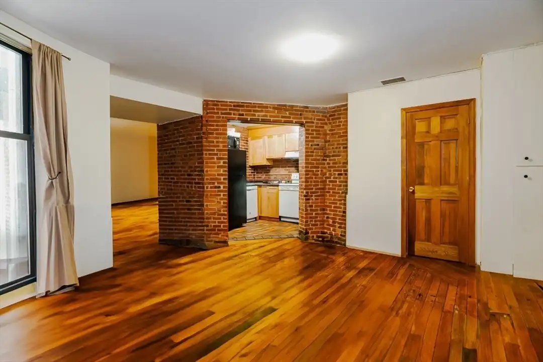 111 Gainsborough St unit 108 - View 2