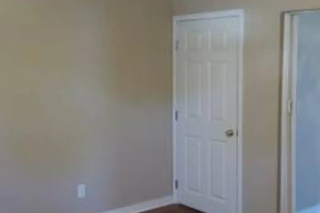 7 N Penn St unit 4 – photo 1 of 7