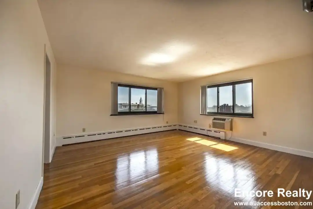 Apartment in Arlington - View 3