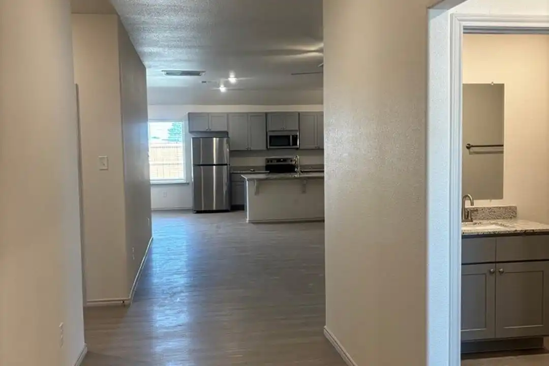 8505 E County Rd 110 - View 2