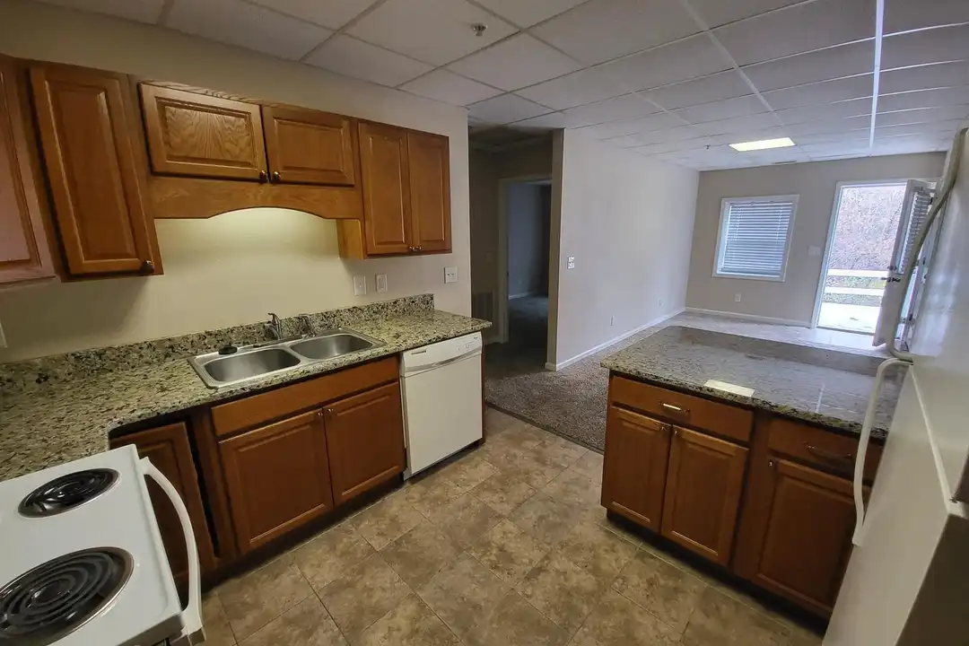 254 Charleston Ln – photo 1 of 5