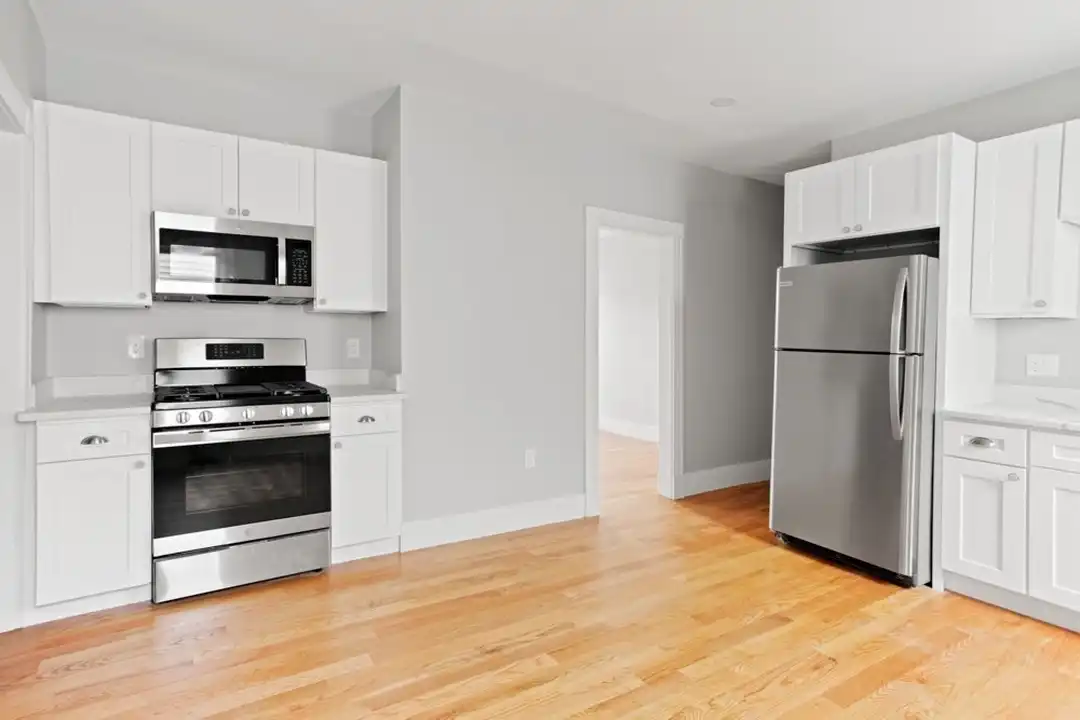 426 Bowdoin St unit 1 – photo 1