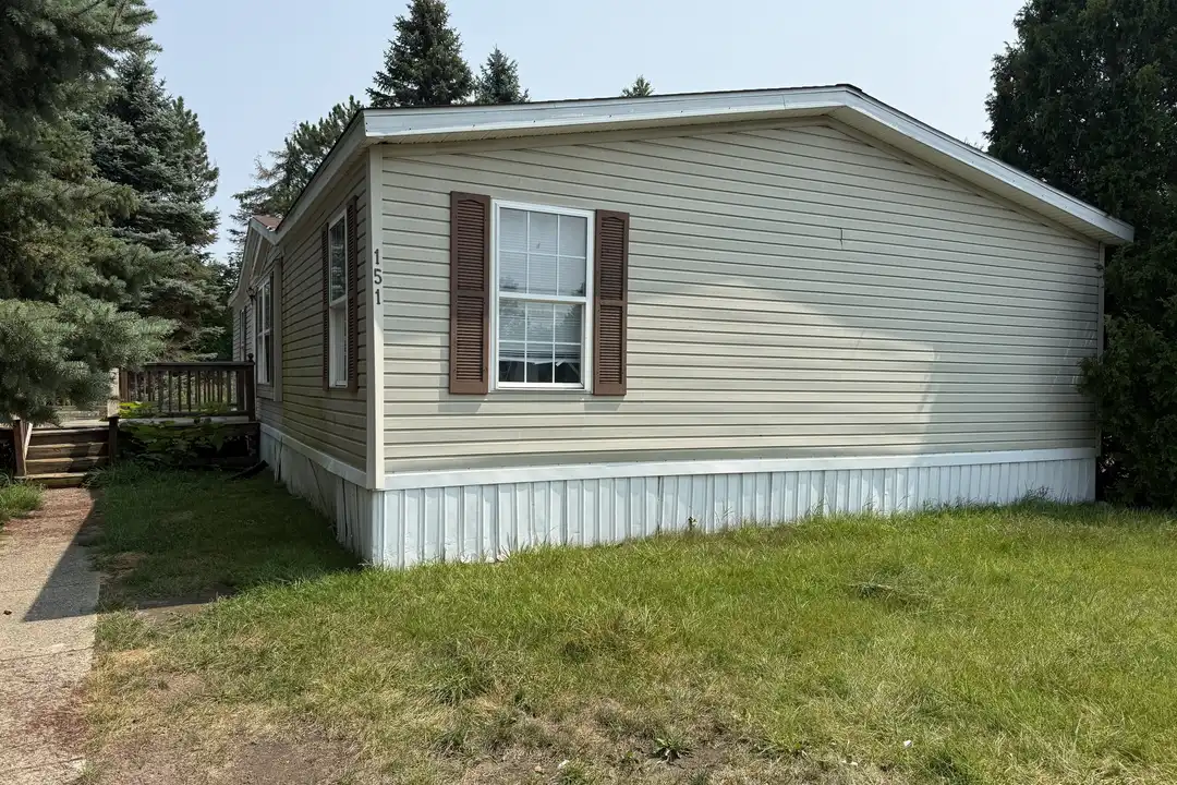 2500 Mann Rd unit 151 – photo 1 of 7