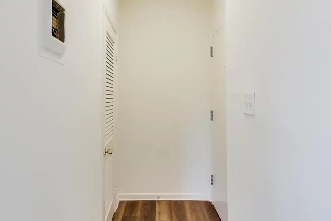 5509 1st St NW unit 204 - More