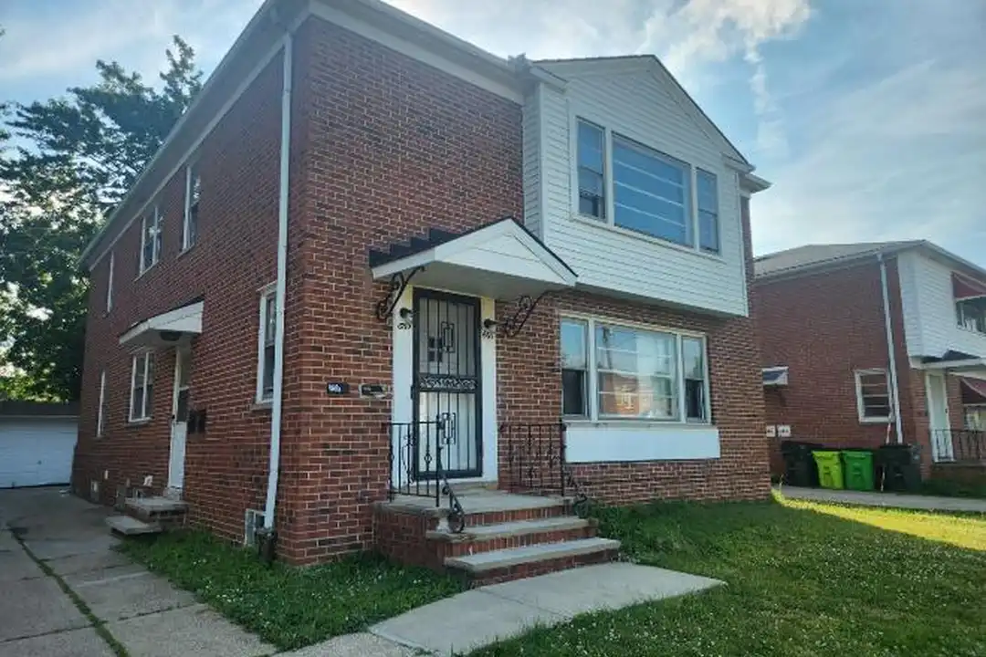 665 Babbitt Rd – photo 1
