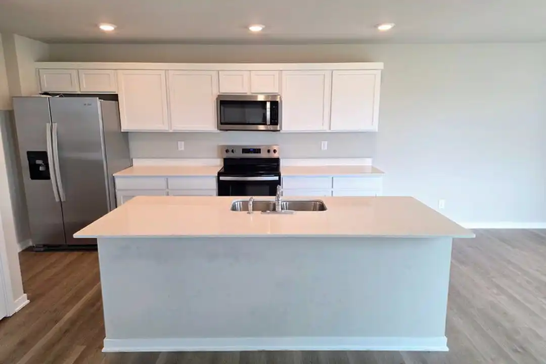 655 NW Williamsburg Ln - View 3