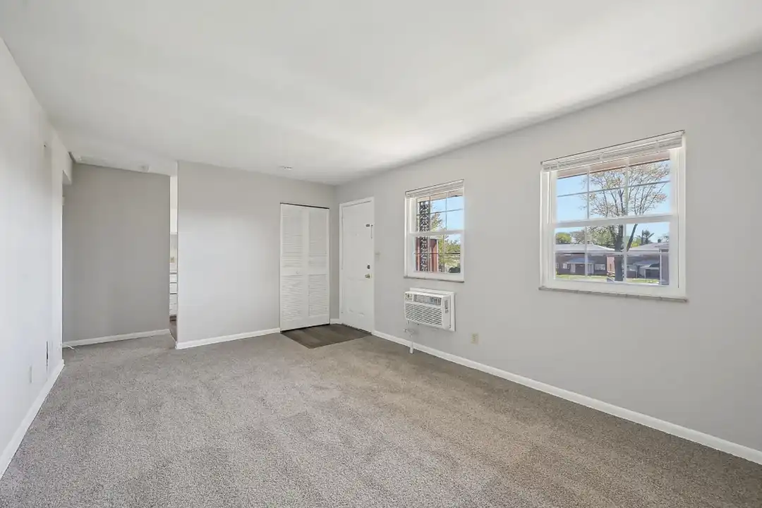 Worthington Court II – photo 1