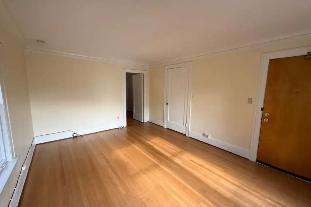 Apartment in Seattle - View 4