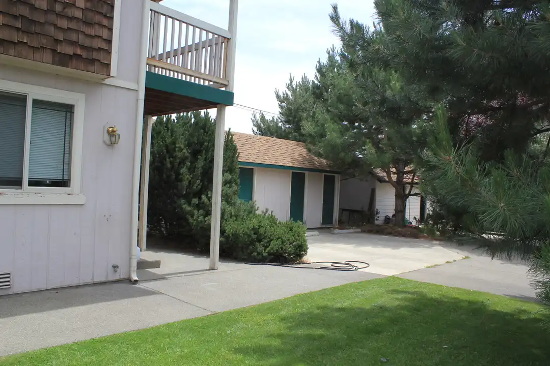 503 River Ave unit A - View 6