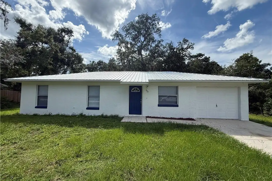 927 Russell Ave – photo 1
