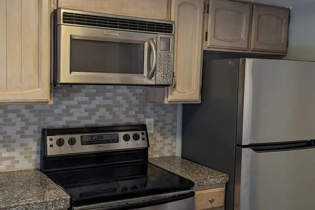 10819 NE 37th Pl unit # 107 - View 5