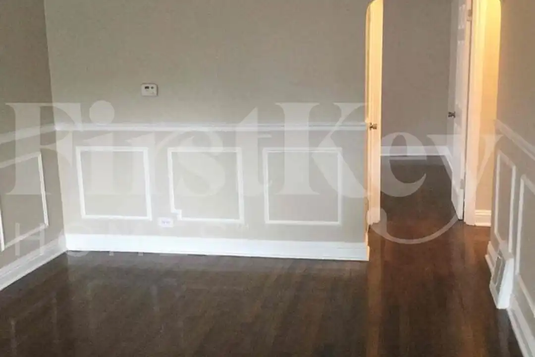 8044 S Maplewood Ave - View 3