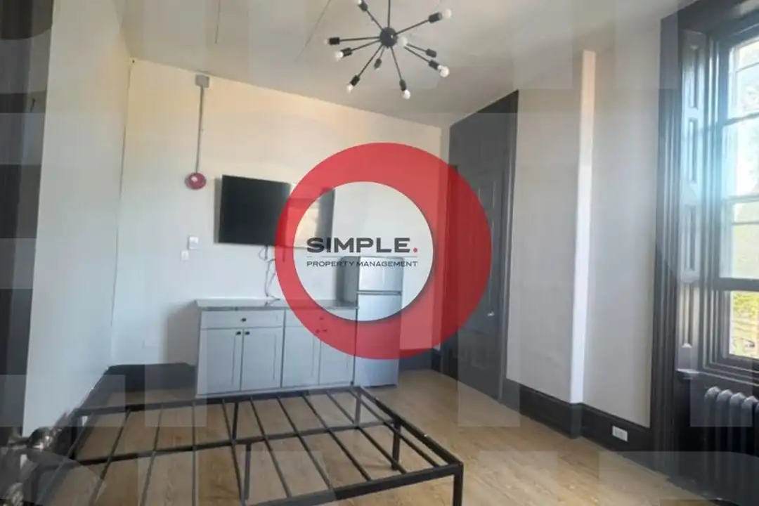 1216 Perkiomen Ave unit Unit 4 – photo 1 of 3