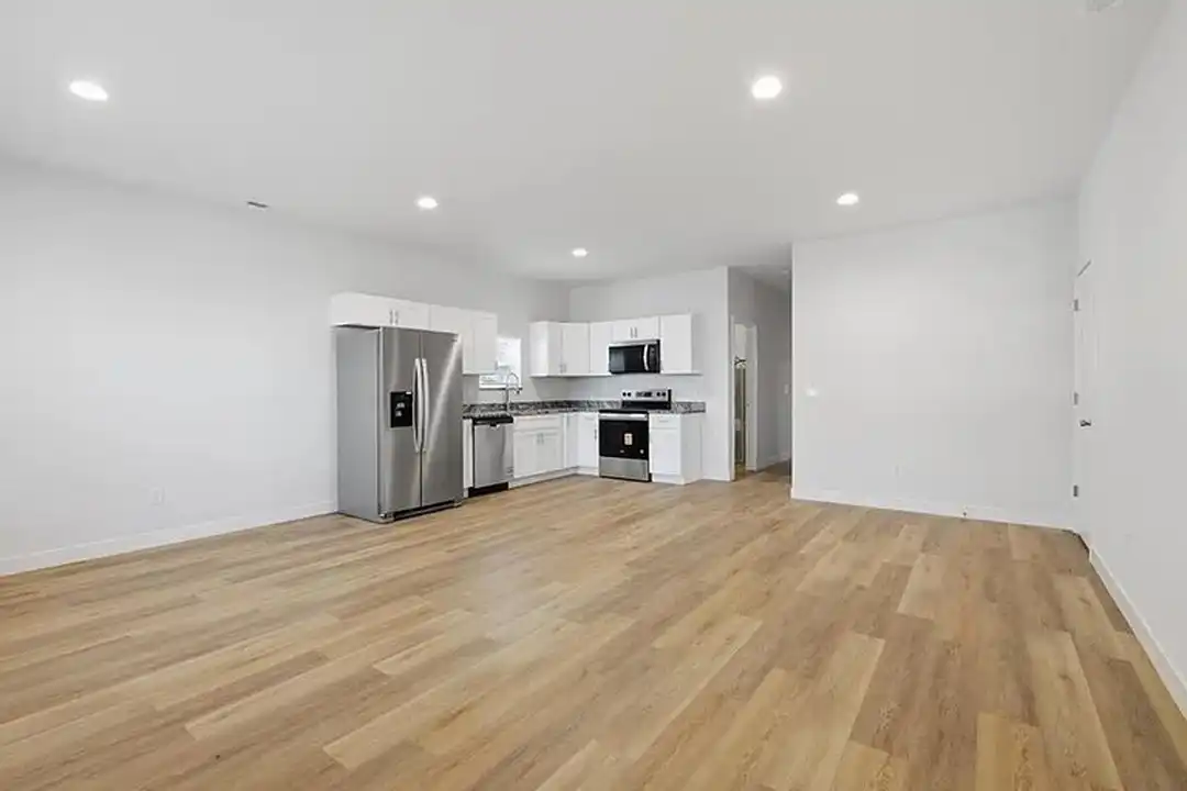 2106 N Talbott St - View 2