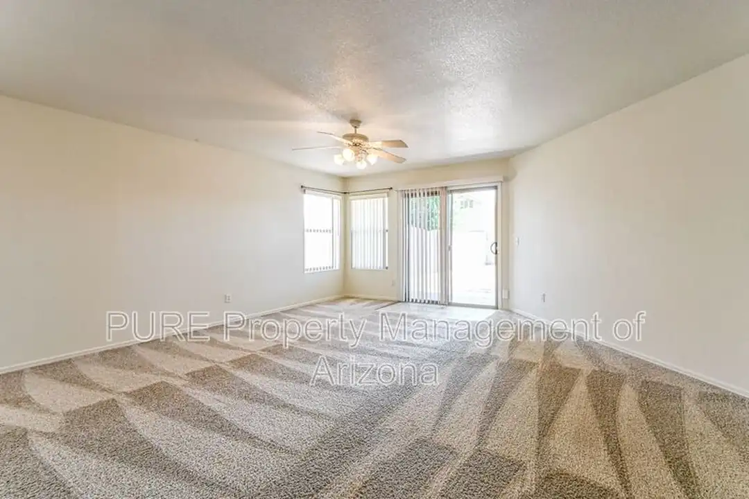 673 S Porter St - View 6