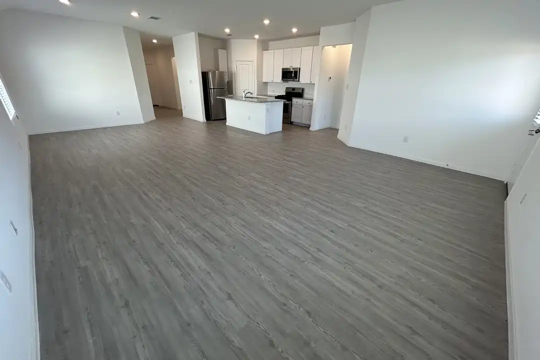 14706 Somerset Ml - View 4