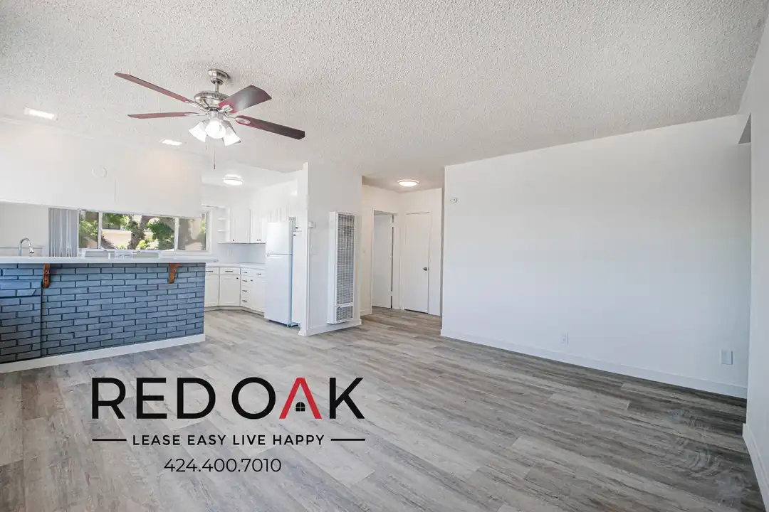 11447 Florence Ave - More