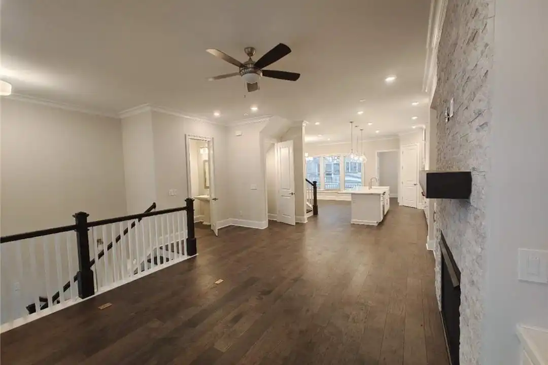 2012 Cortland Rd - More